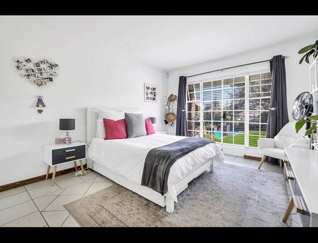 4 BEDROOM HOUSE FOR SALE IN LINDEN